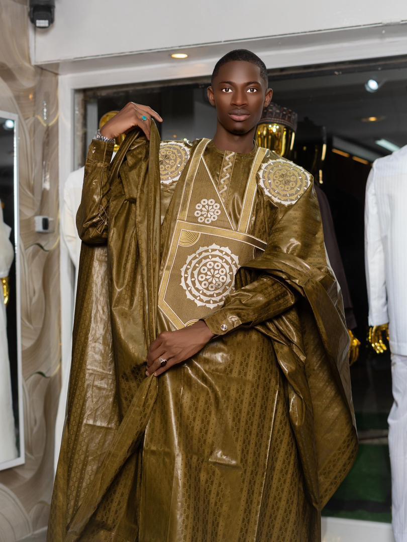 Grand boubou olive en bazin — olive, vue 1